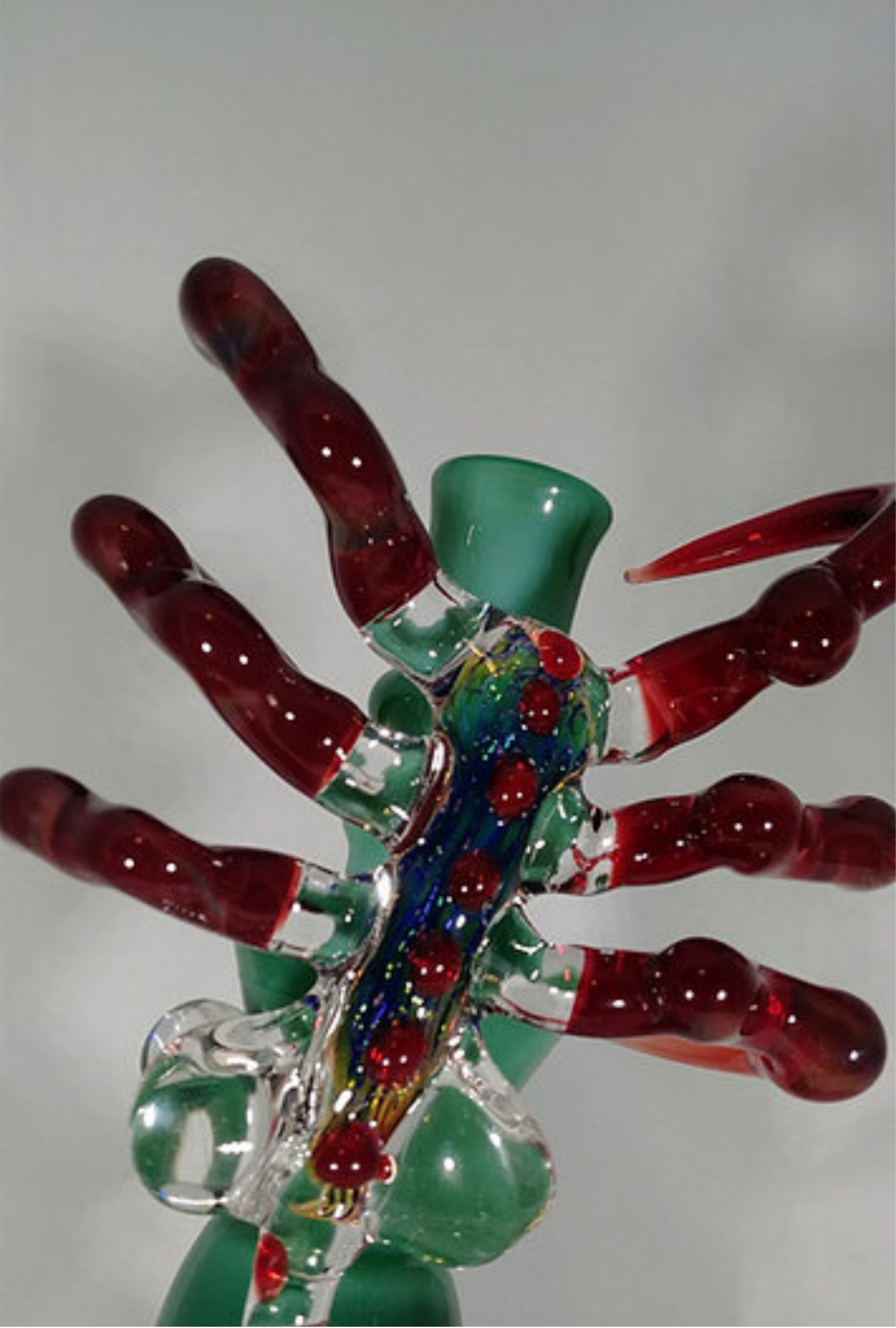 Alien Face Hugger Puffco Attachment with LED - GiggleGlass