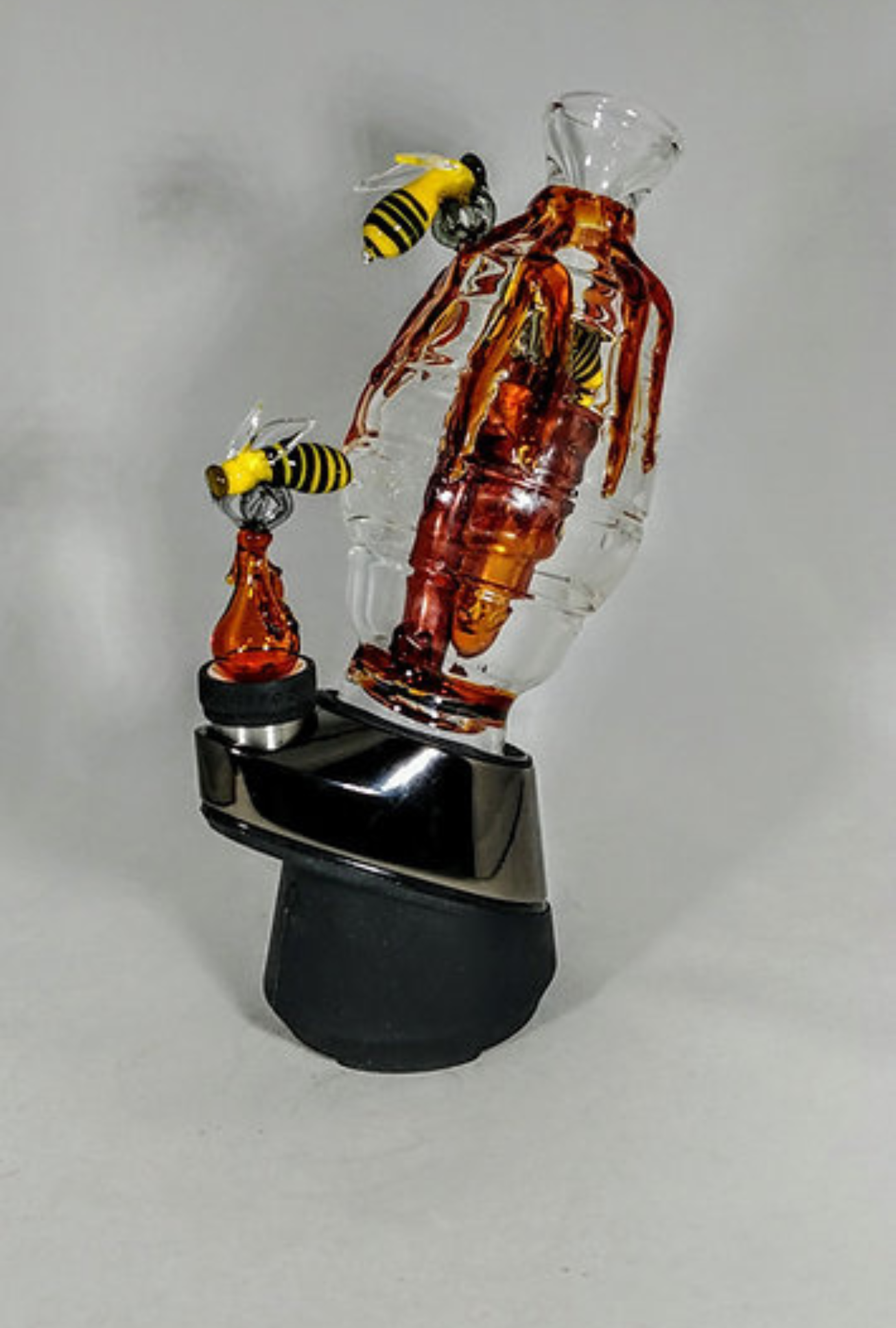 files/Beehive_Drip_With_Beez_Puffco_Attachment_with_LED_-_GiggleGlass-1199124.png