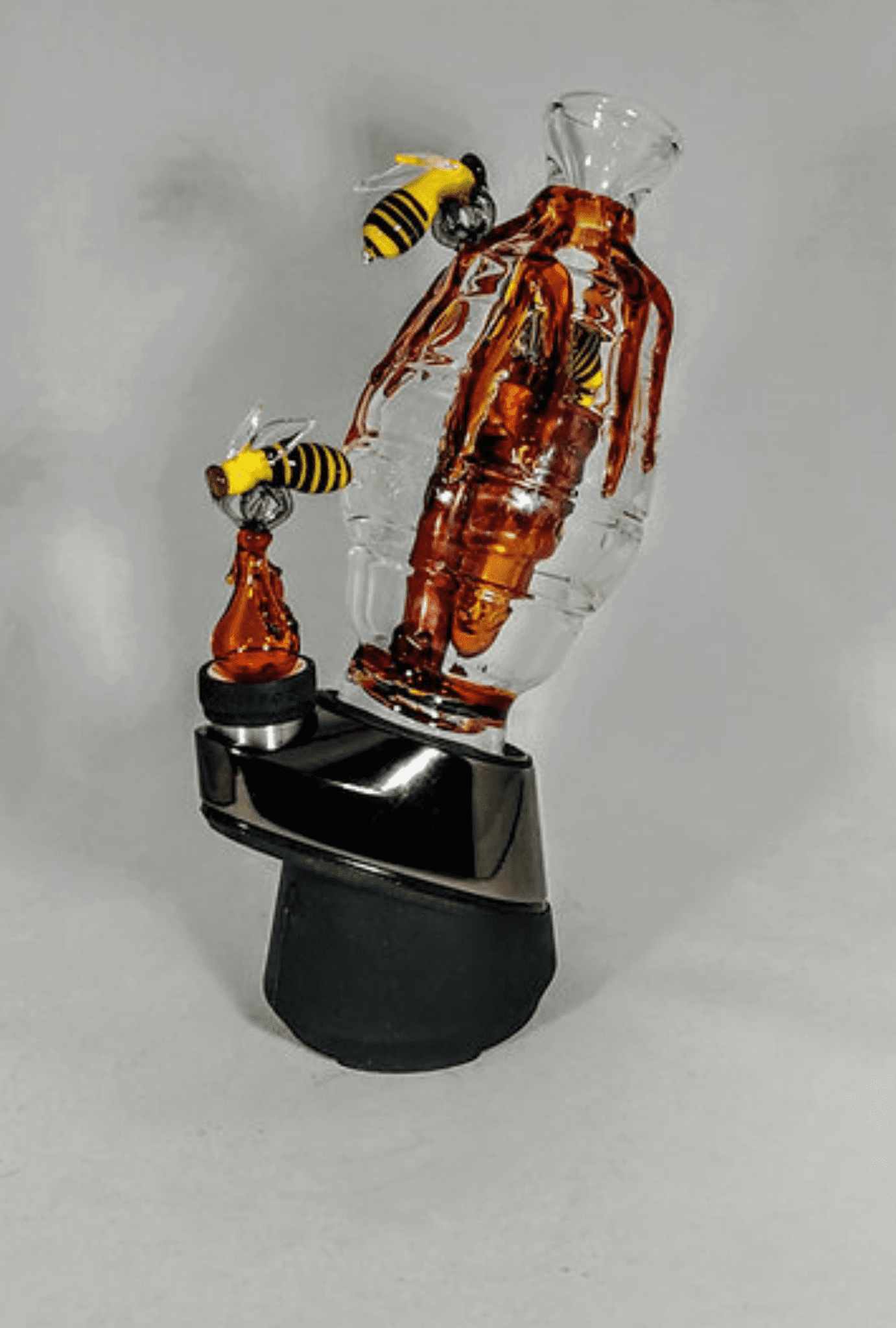 files/Beehive_Drip_With_Beez_Puffco_Attachment_with_LED_-_GiggleGlass-2064833.png