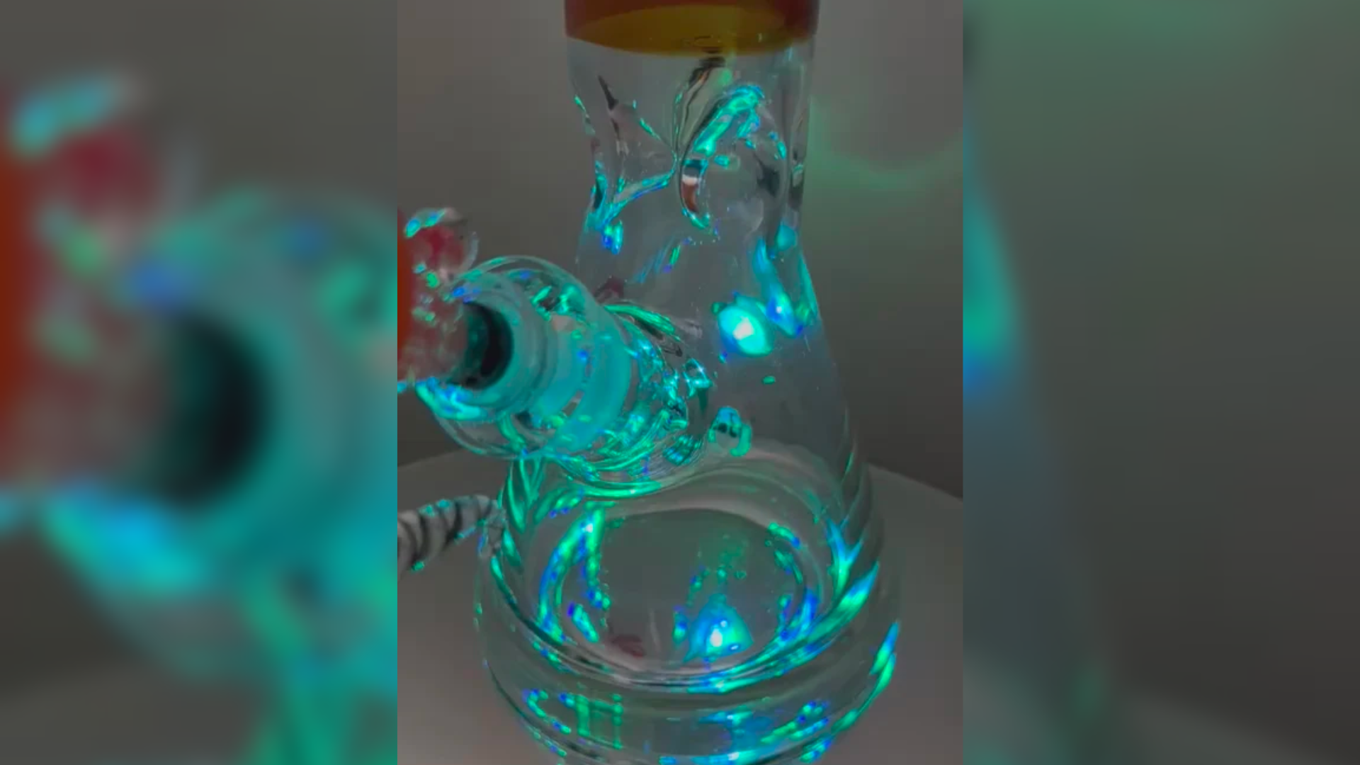 Light Up Your Sesh with LED and Light Up Bongs – GiggleGlass