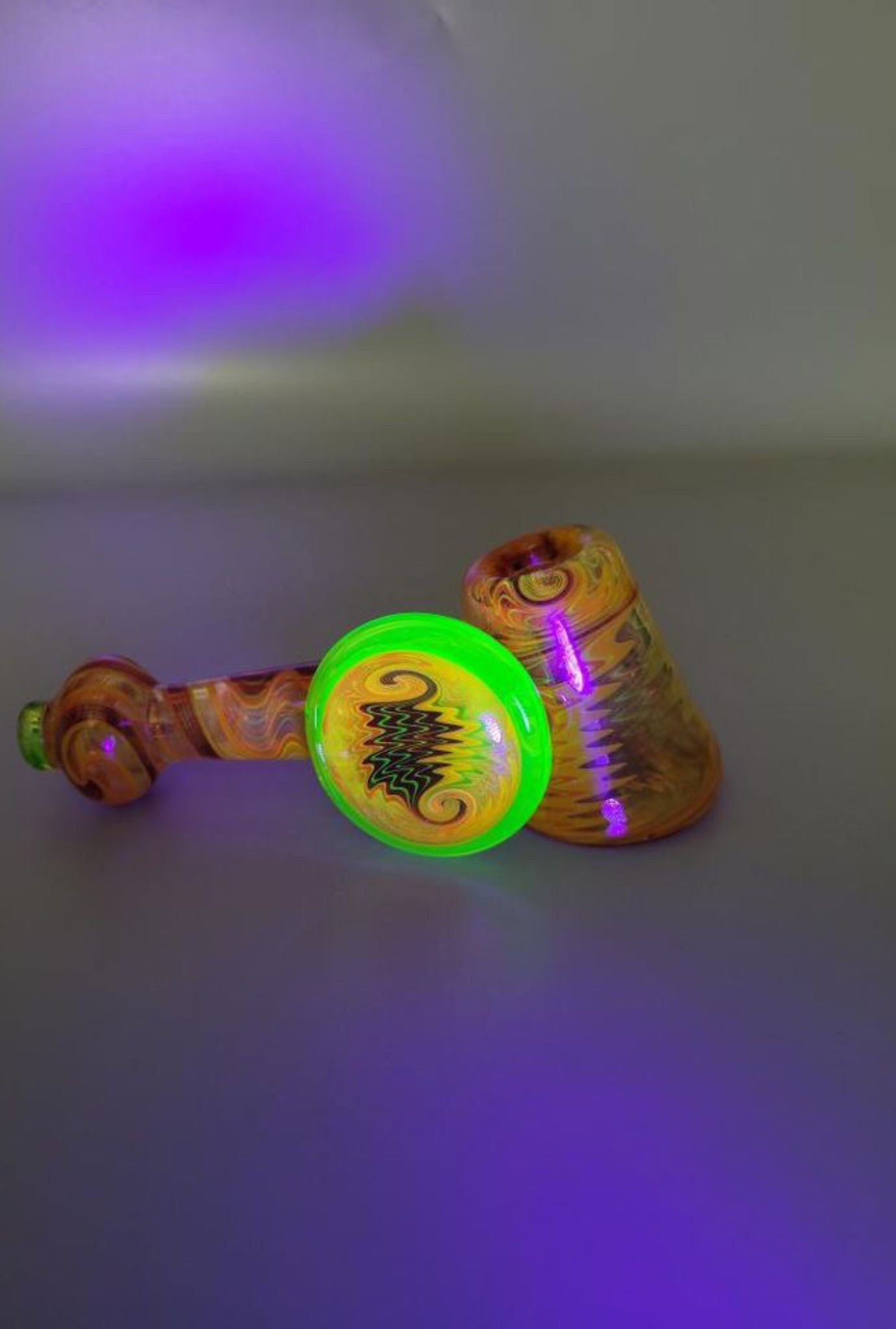 Linework Hammer Pipe with UV - GiggleGlass